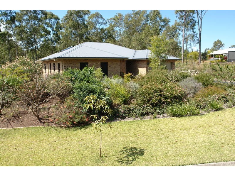 15 Barnes Court, Mount Crosby QLD 4306